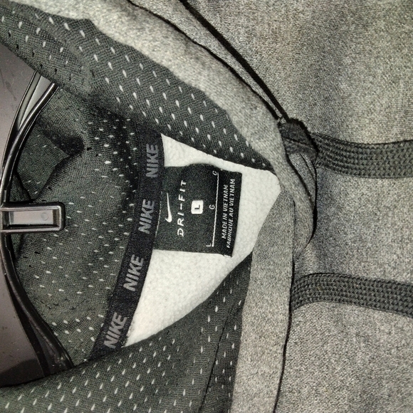 Nike Short Sleeve Sweater Hoodie - Picture 6 of 6